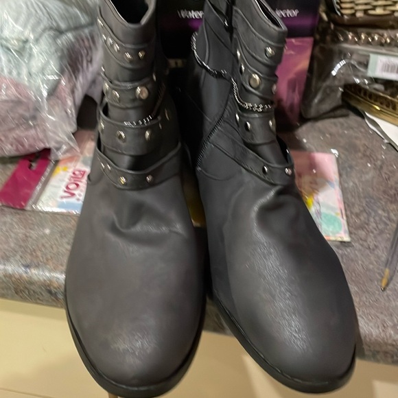 Chains, Studs and Buckles Zippered Black Vegan Leather Moto Ankle Boots NWT 11 - Picture 1 of 5